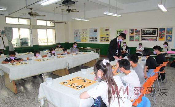 以棋會友的雲端切磋 埔心國中協辦兩岸圍棋交流活動