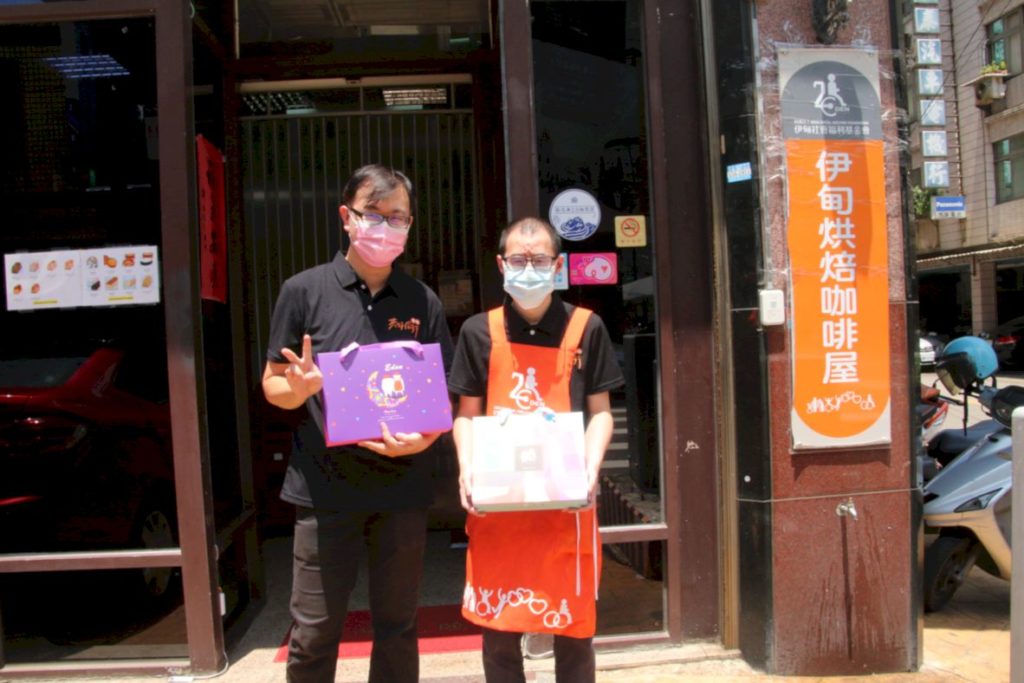 小錦在製作月餅的過程中,獲得許多成就感,也讓他離自己的夢想更近了。