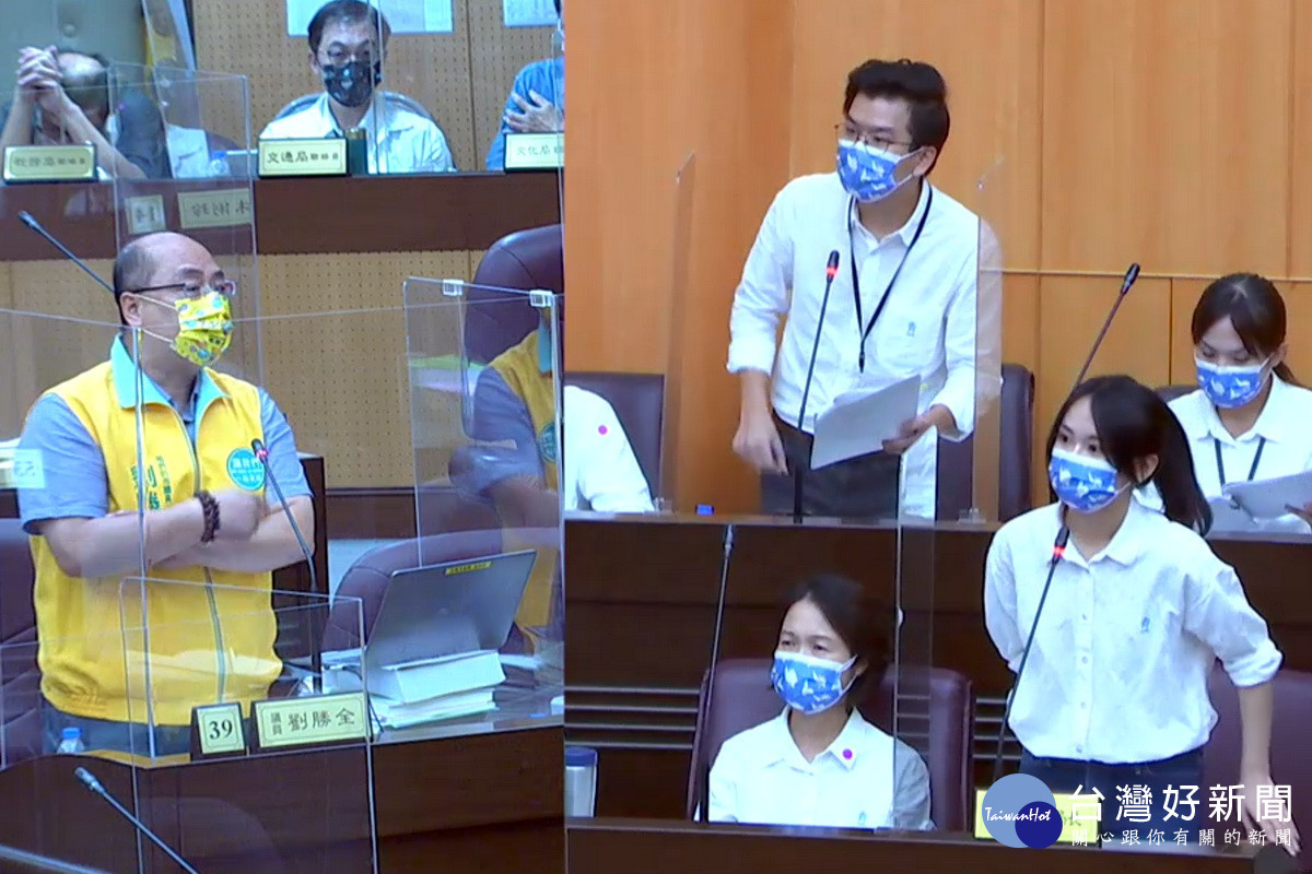 針對新創中心輔導運營績效、青年就業輔導等問題,桃園市議員劉勝全質詢市府青年局長陳冠穎。