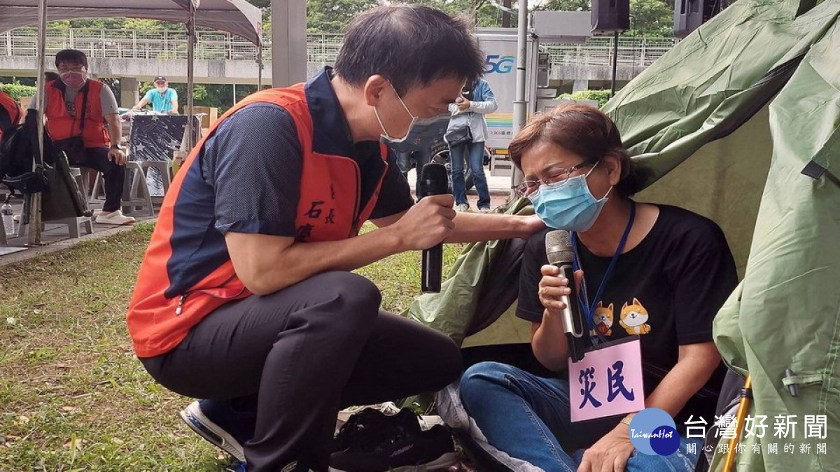 ▲鳳山區石慶豐區長表示，防災演練做的好，災時自保不慌亂。（圖／記者 許高祥 翻攝） 
