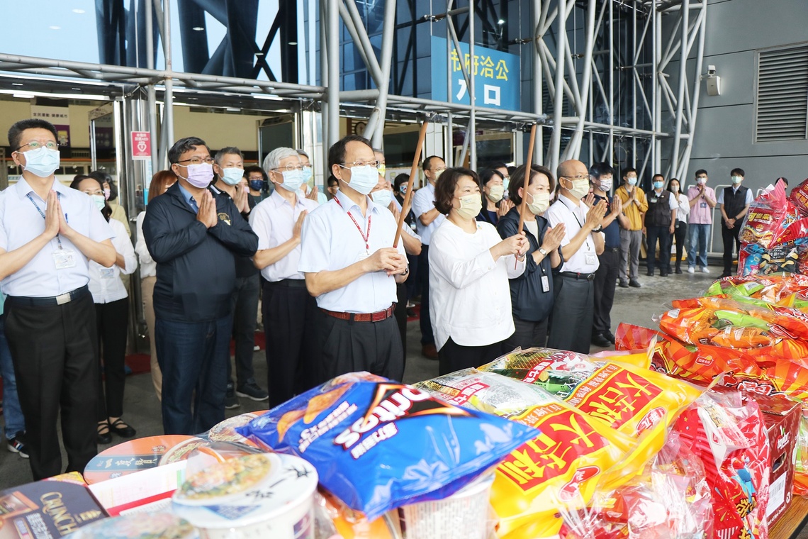 嘉義市獨創伴手禮「奮起福」米乖乖 祭拜「好兄弟」夯貢品
