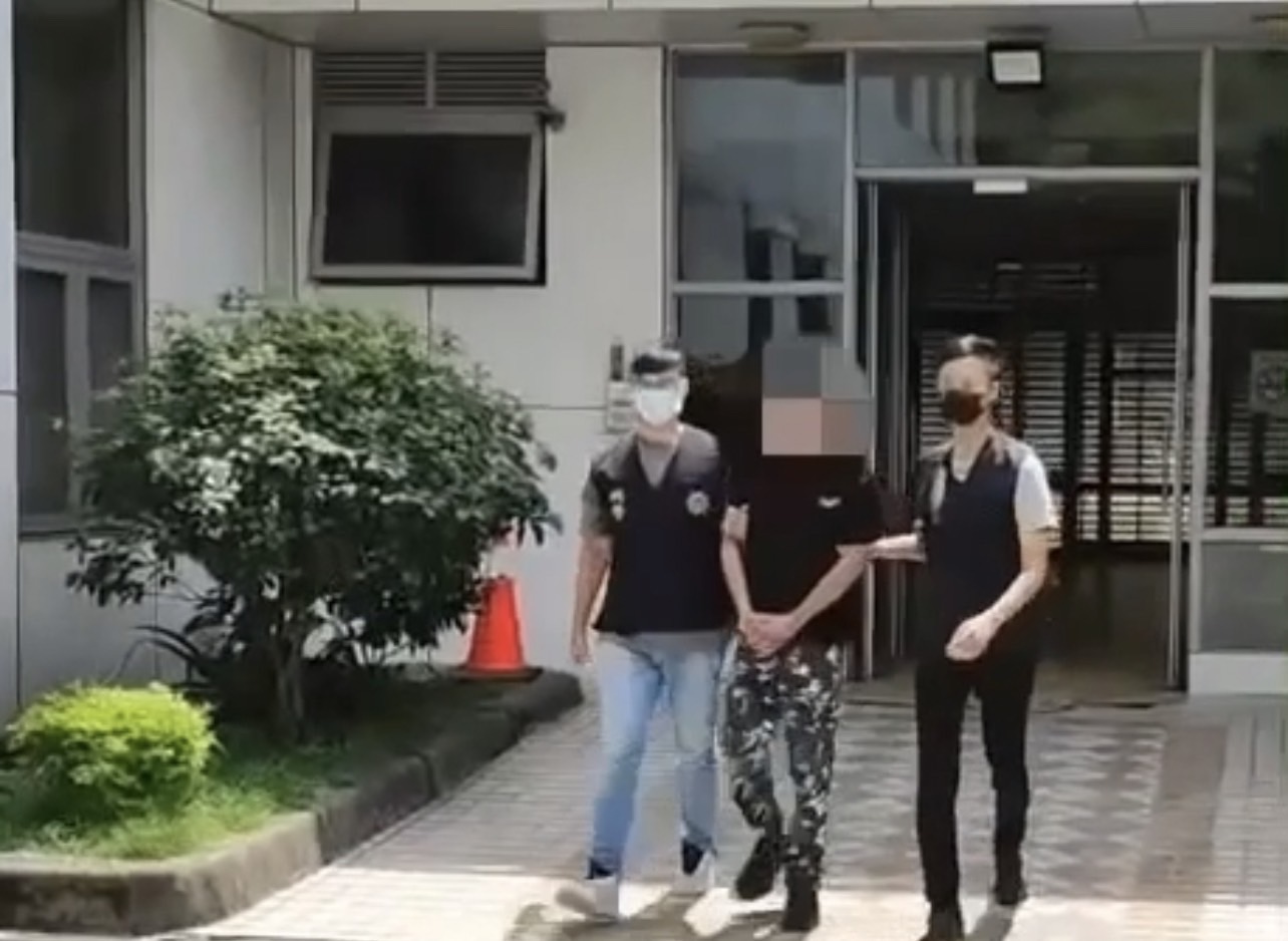 移送嫌犯畫面