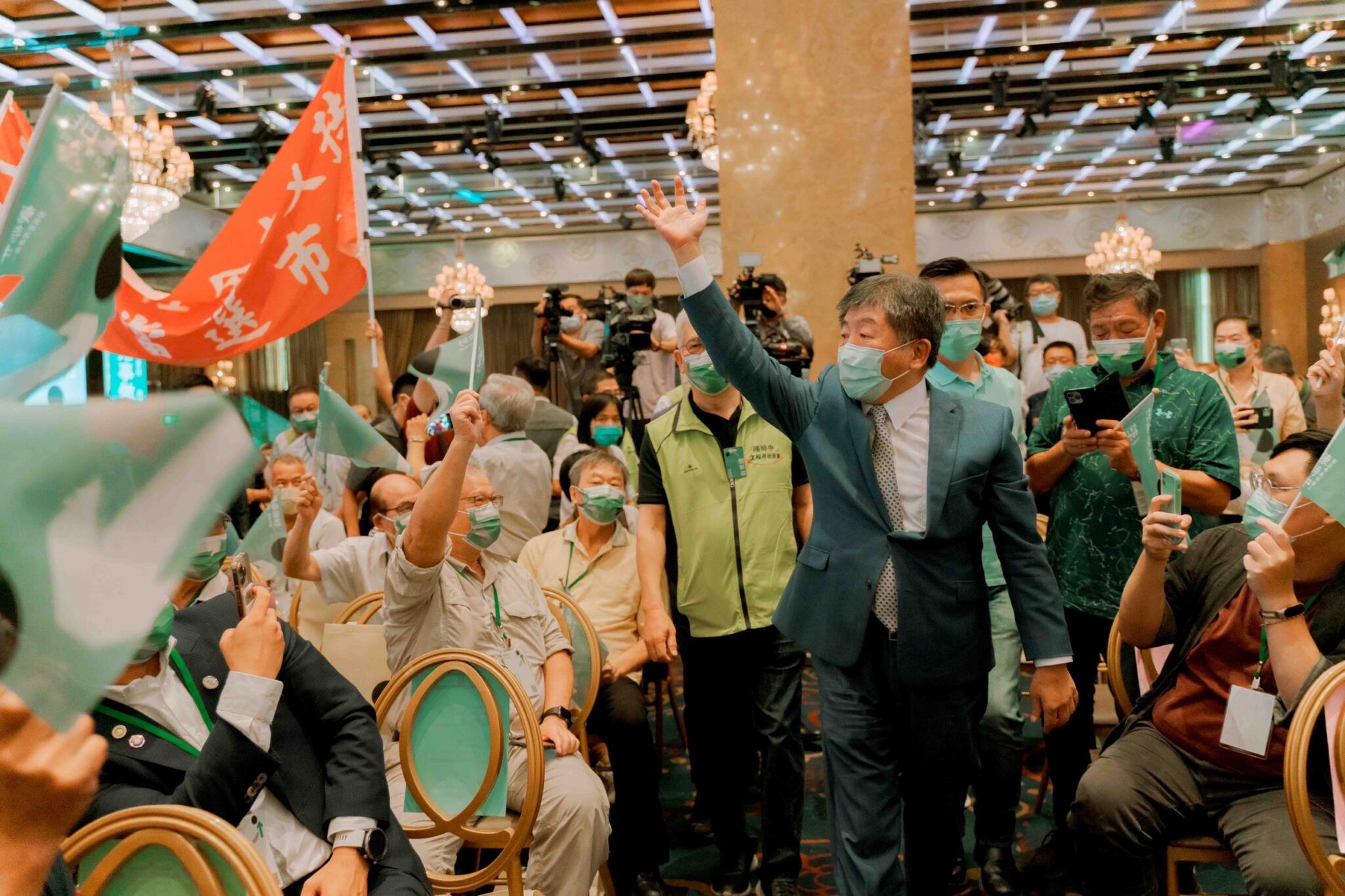 遭製假圖卡「嗆里長」陳時中團隊駁斥:移花接木 35 民進黨台北市長參選人陳時中 3