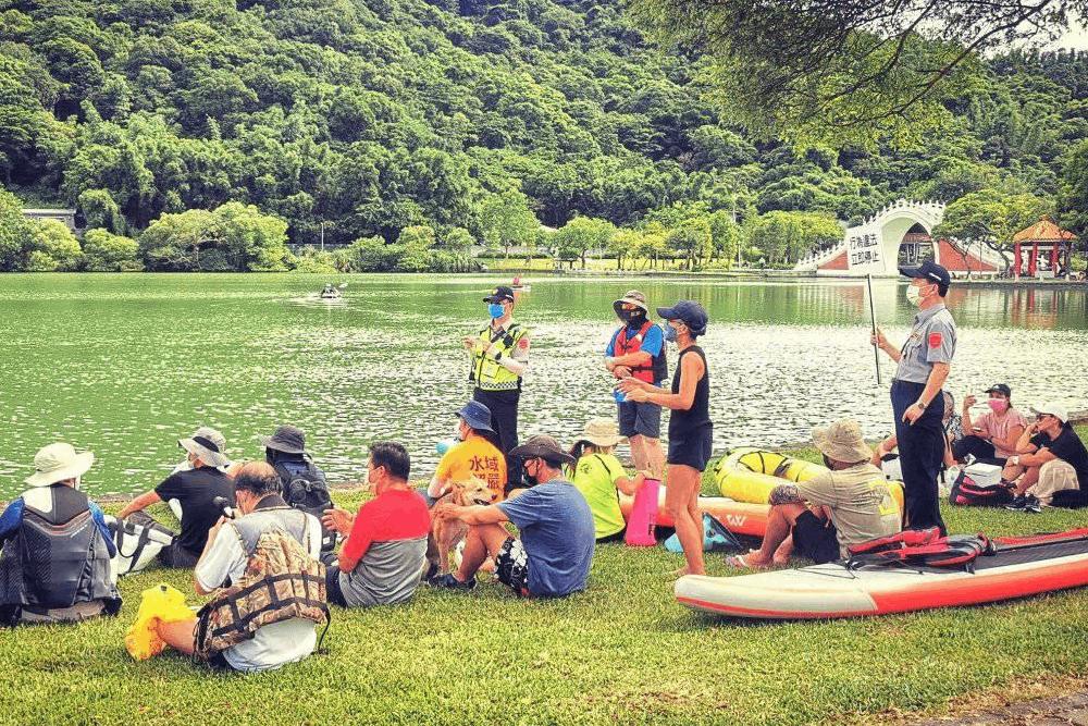 民團揪參加「樂划大湖」SUP獨木舟活動 但提醒划船會罰錢 29 截圖自大湖公園水域開放請願團臉書