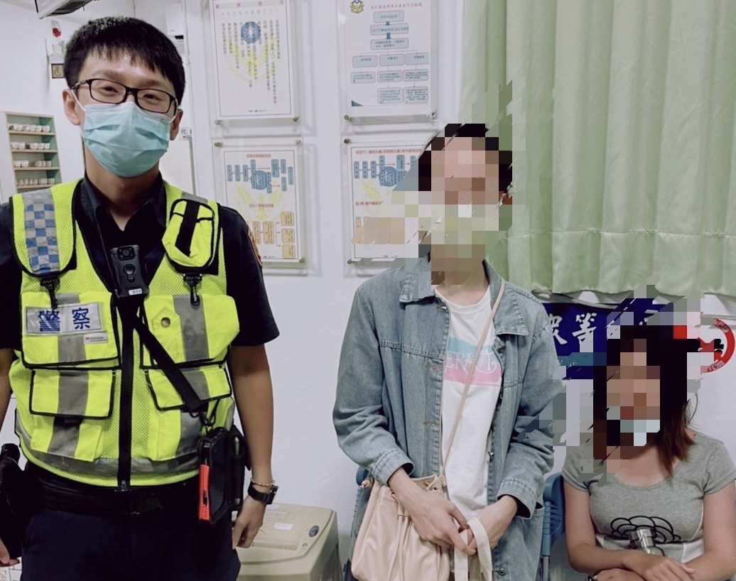 圖片說明:樹林警通知身障女家屬前來警局助其團圓。(記者徐煜勝翻攝)