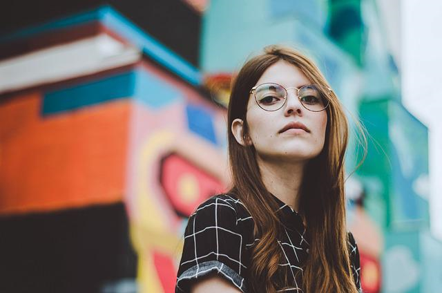 woman-g30f936d8d_640.jpg