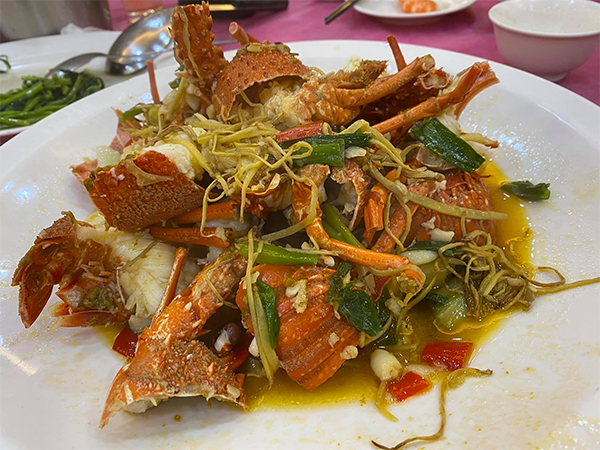 薑蒽炒龍蝦