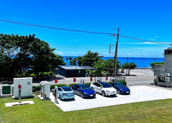 Tesla 宣布開放「臺東-長濱跑者之家」站點。.jpg