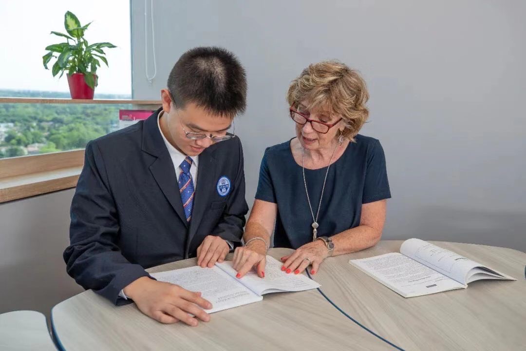位於多倫多的OIA卓越國際高中提供OSSD線上課程，歡迎國際學生就讀。(OIA卓越國際高中)