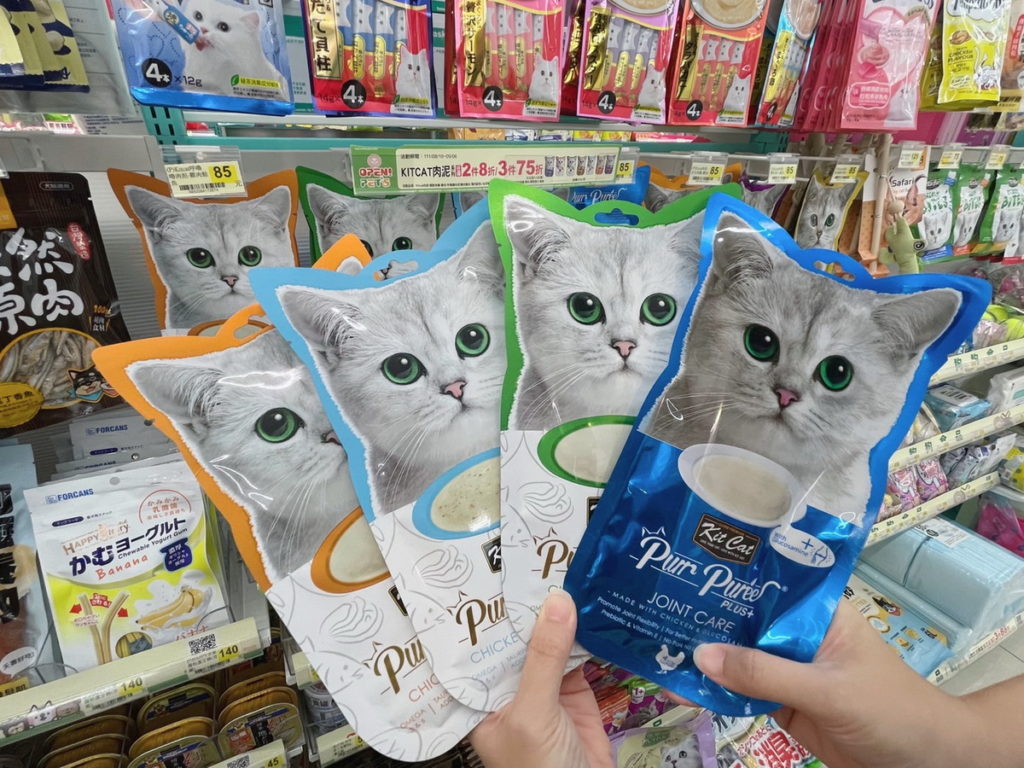 7-ELEVEN觀察住宅型、商業型商圈的寵物相關商品消費需求顯著成長,持續引進多元、高人氣的寵物專門品牌,像是統一寶多福、汪喵星球、多格曼、西莎等,並透過多樣化活動滿足消費者需求