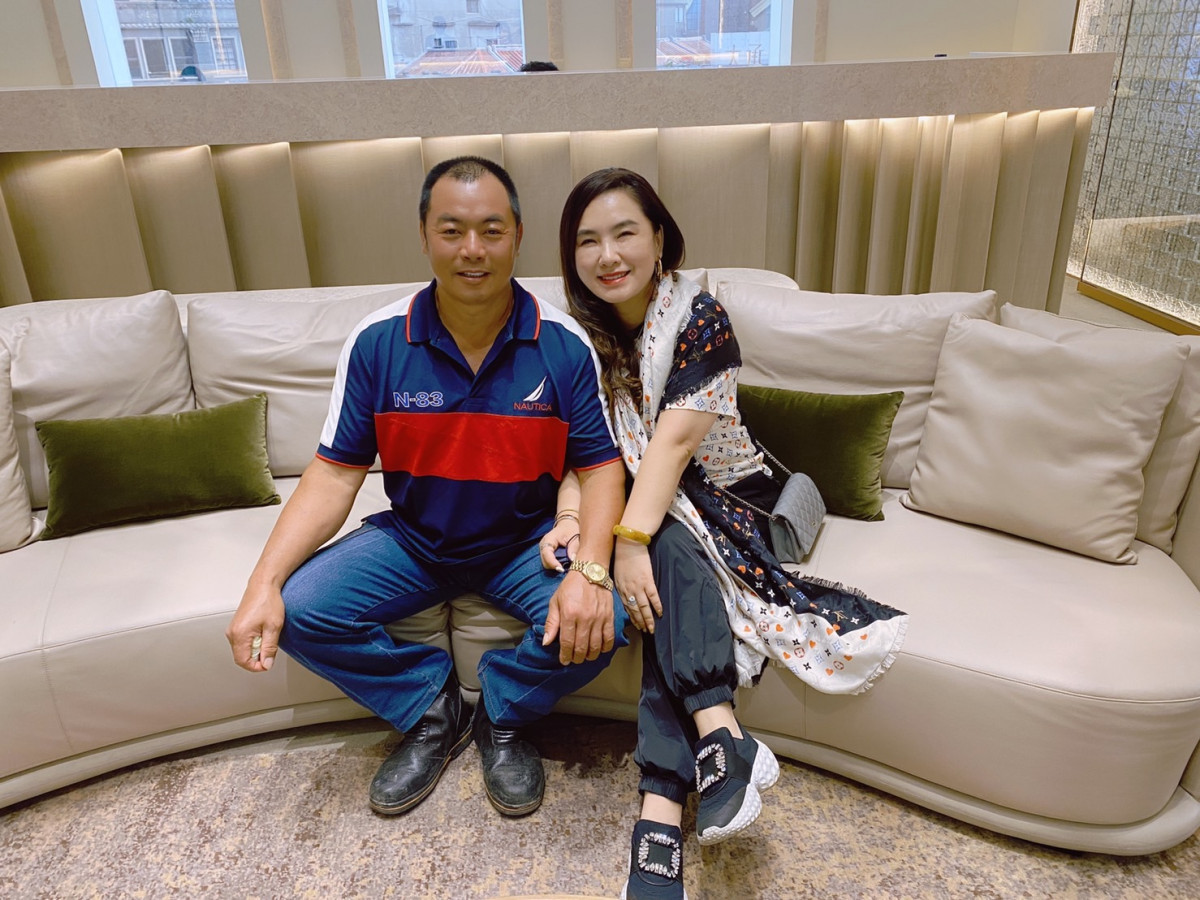 孫妤舒和夫婿謝家榮鶼鰈情深，是事業夥伴也是人人稱羨的神仙眷侶。
