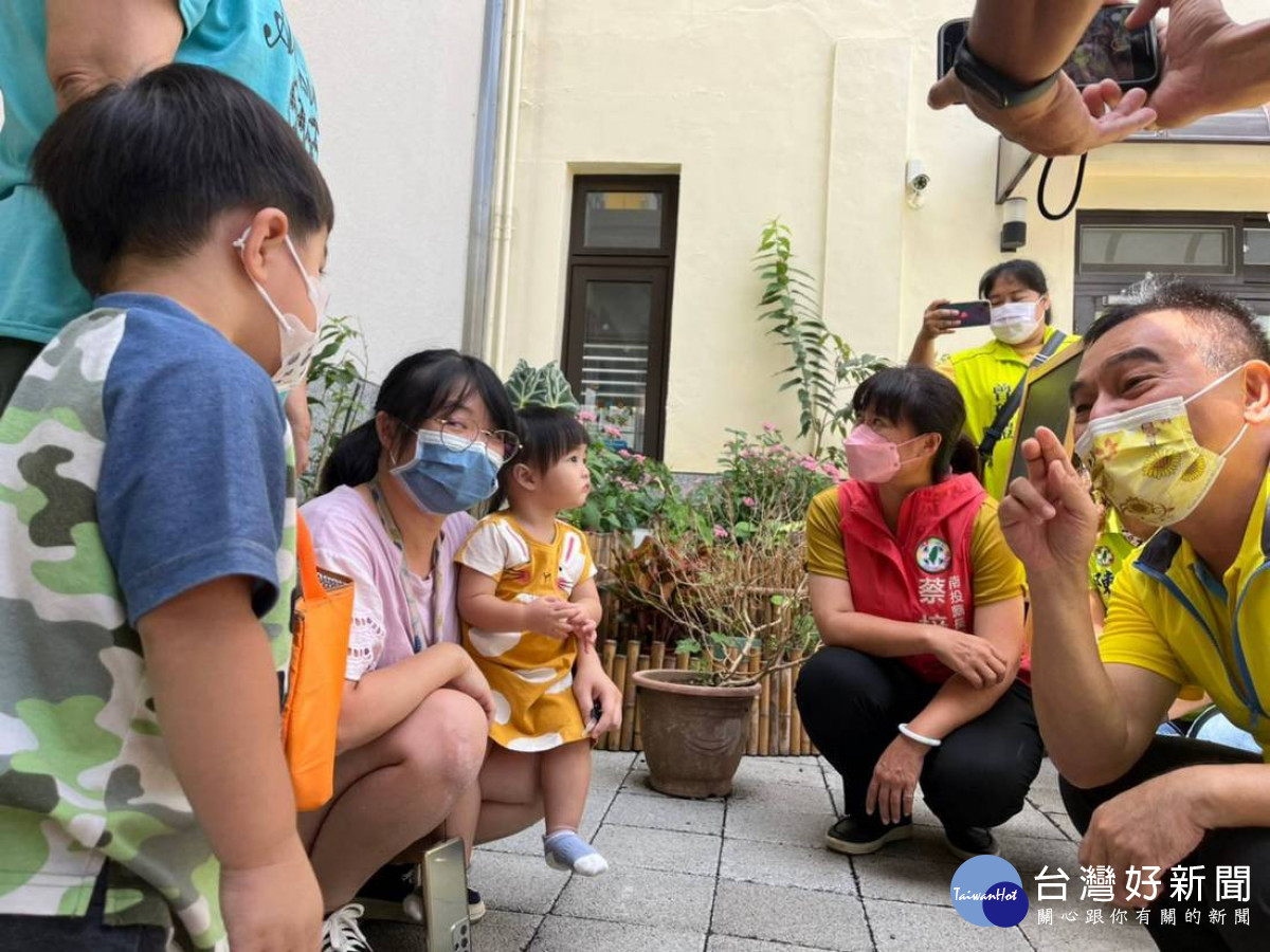 蔡培慧提完善托育政策,愛與陪伴 照顧孩童。