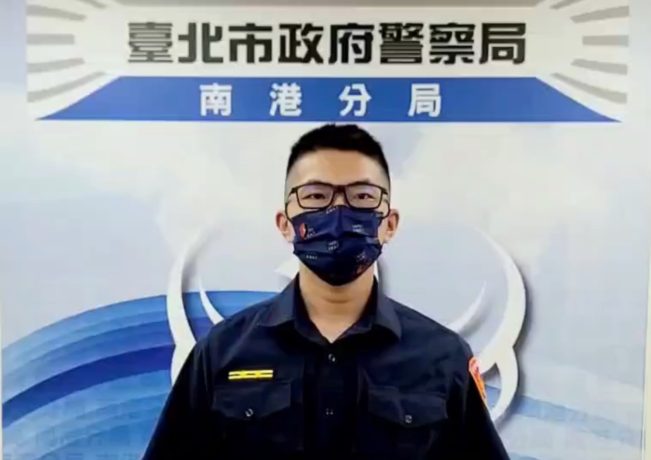 圖片說明:玉成派出所所長蔡維哲說明畫面。(記者林鈞澤翻攝)
