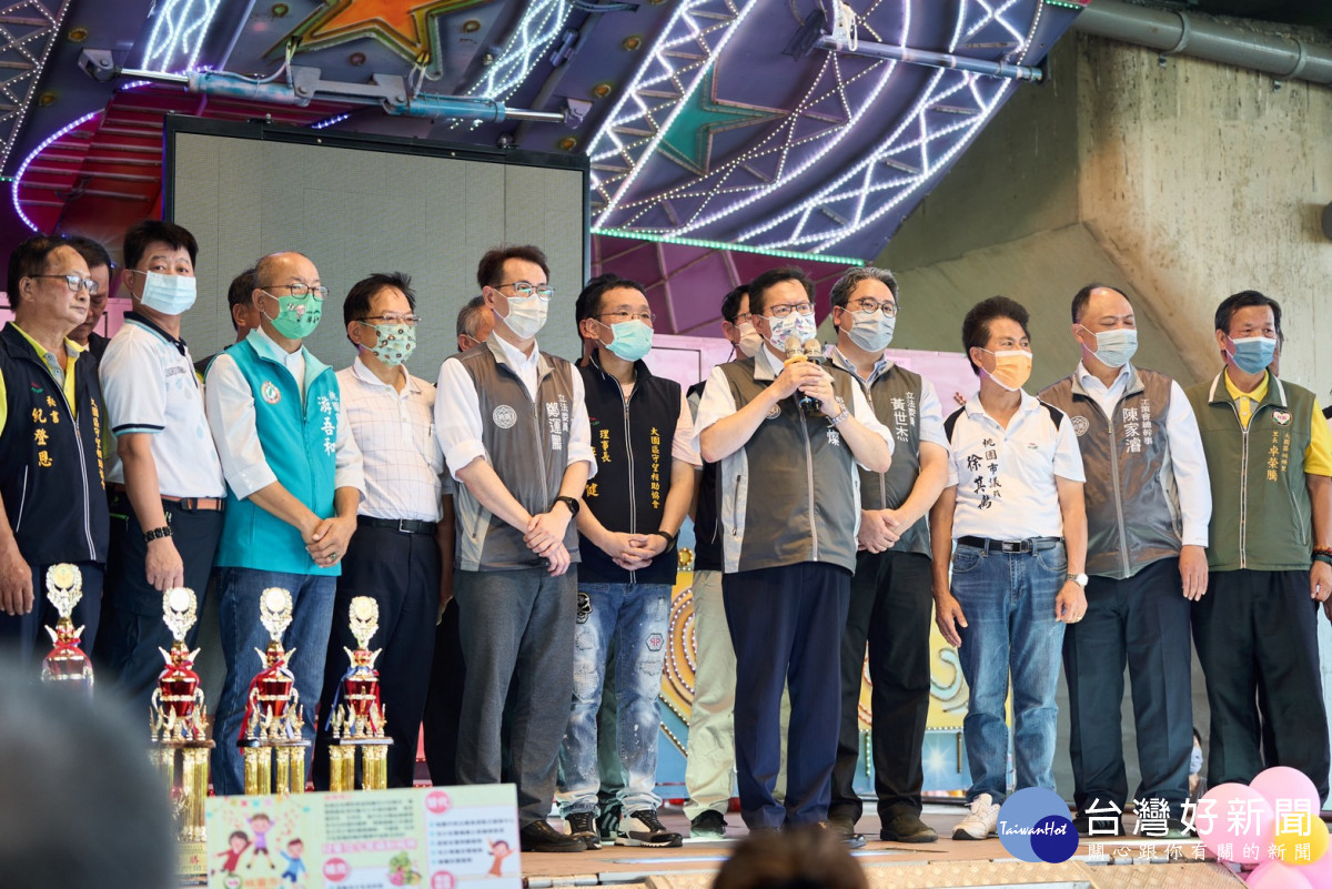 鄭文燦強調，桃園市政如果要無縫接軌，相信鄭運鵬承接鄭文燦，絕對沒有問題。