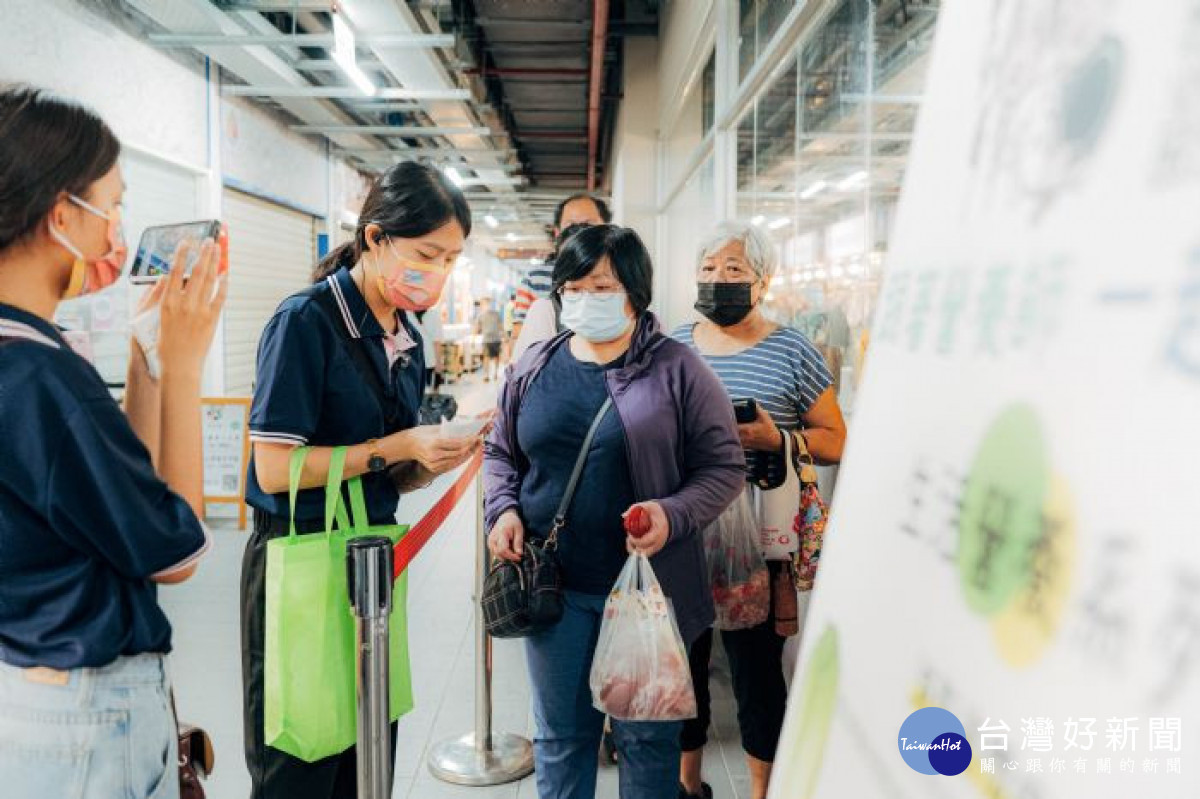 14場次市場巡迴活動，民眾於市場內購買任一商品，即有機會獲得買菜金<br /><br /> 