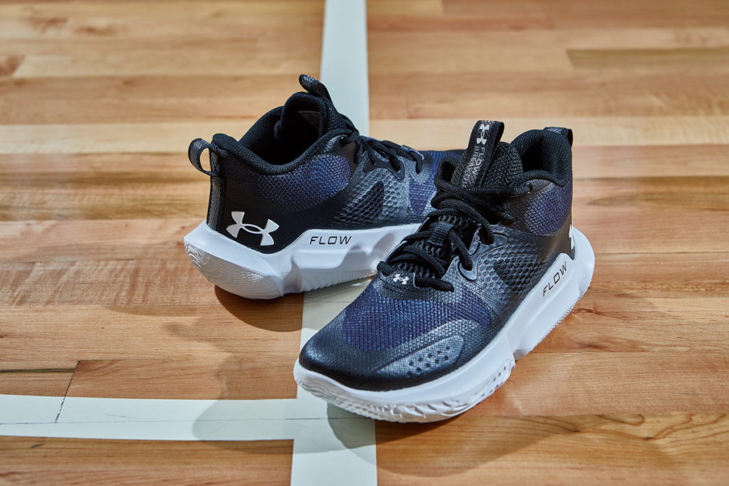 UA FLOW Breakthru 3 女性專屬籃球鞋 $4,680