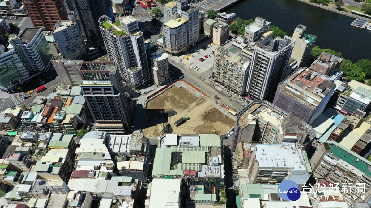 ▲高市城中城大樓舊址所在街廓闢建為公園。（圖／記者 許高祥 翻攝）