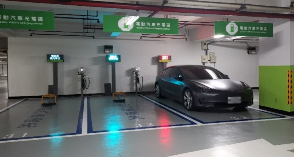 「城市無縫充電網絡」 高市推動停車場普設充電樁