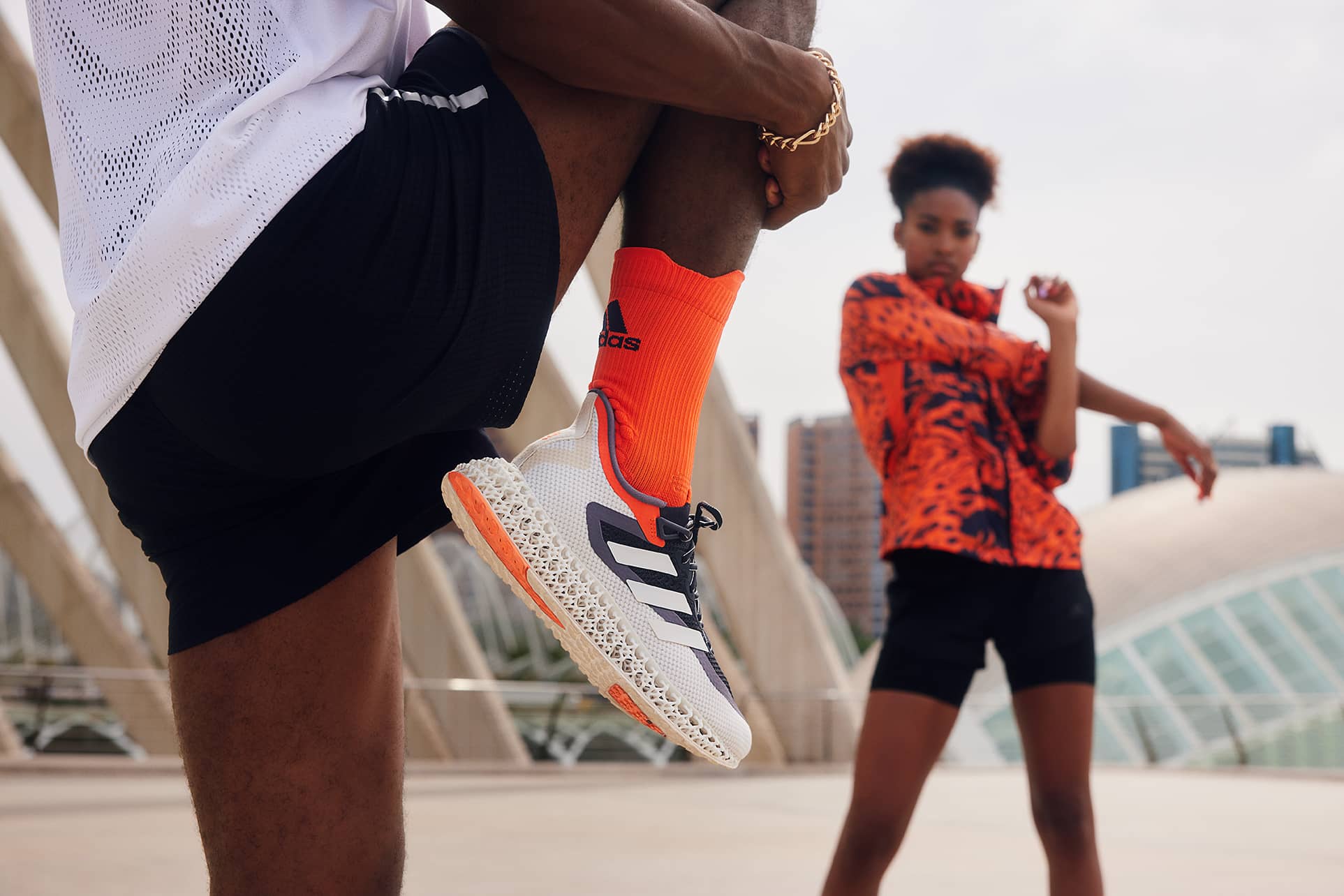 adidas 新一代 4DFWD 中底  開創跑鞋新革命