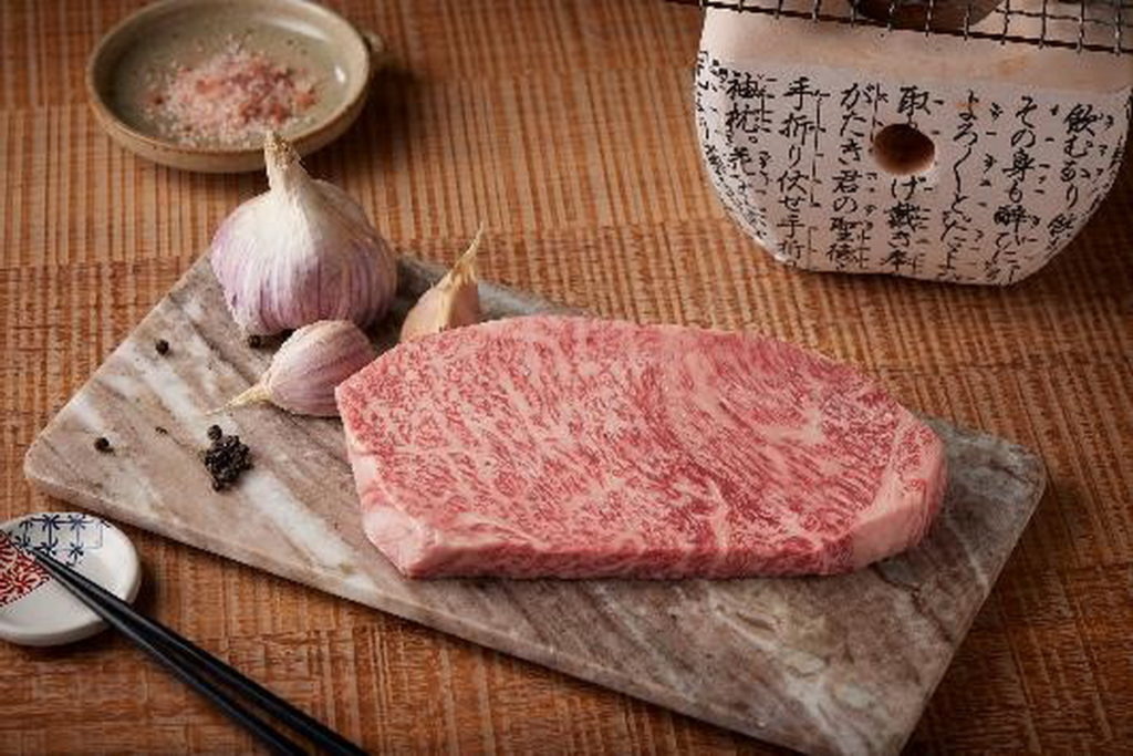 A5日本宮崎和牛冷藏紐約客牛排300g，售價：$3300