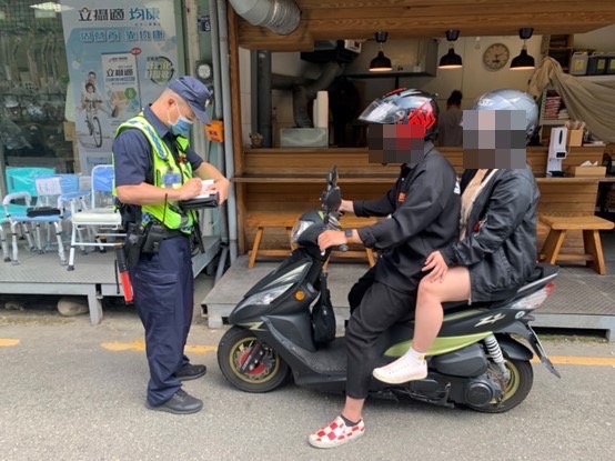 ▲中市警加強取締無照駕駛,維護青少年生命安全 (圖/台中市警察局 提供)