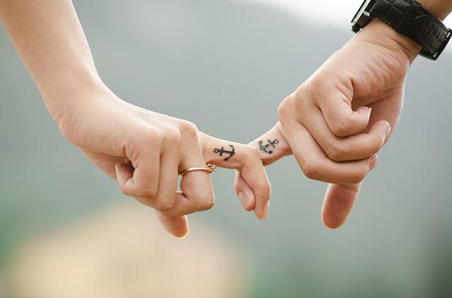 couple-g351dfff15_640.jpg