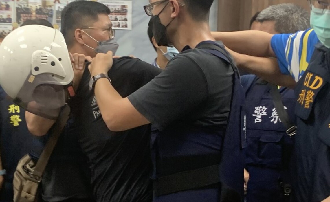 台南殺警案兇嫌辯遭噴辣椒水才瘋狂殺人