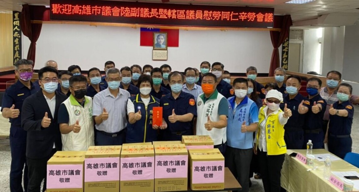 台南雙警執勤遭殺害    高市議會訪視警分局慰勞員警