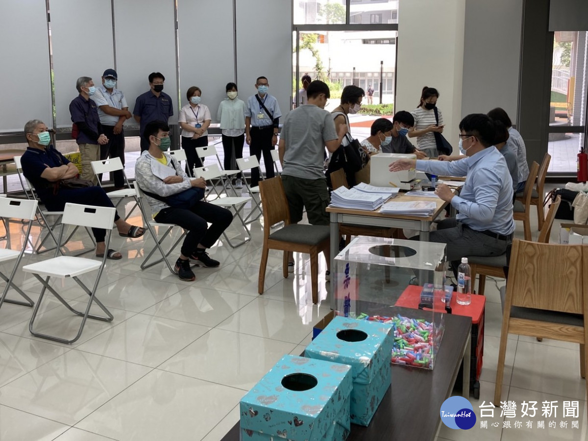 土城員和社宅第一批房客已經完成簽約公證及點交,即日起可安排搬家入住