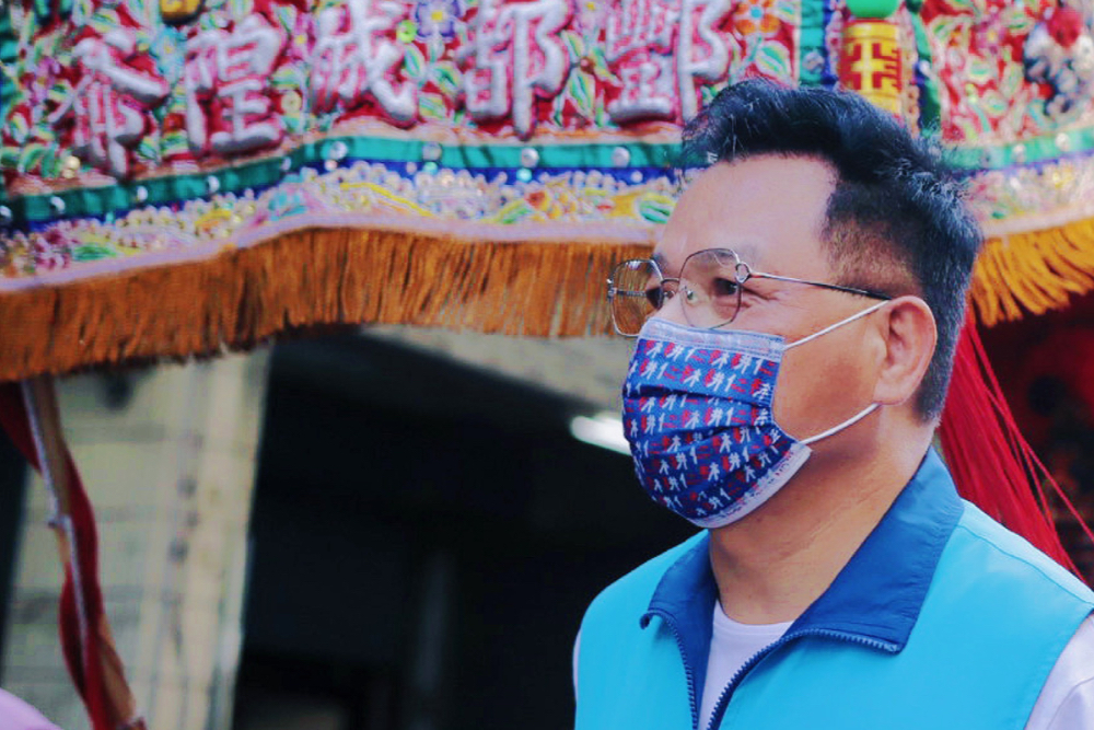 林智堅中華大學學位遭撤銷 趙少康:蔡英文道歉 林耕仁:出來面對 36 國民黨新竹市長候選人林耕仁呼籲前新竹市長林智堅,必須出來面對論文爭議,向新竹市民道歉。