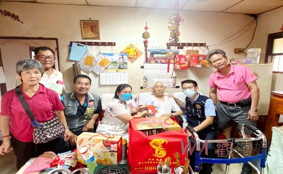 溫馨關懷清苦榮民眷~南投縣榮服處與國姓鄉公所偕同發放急難救助金及愛心物資