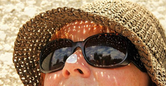 sunblock-ge2ea1f7a7_640.jpg