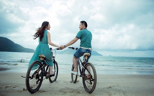 couple-g4295171b4_640.jpg