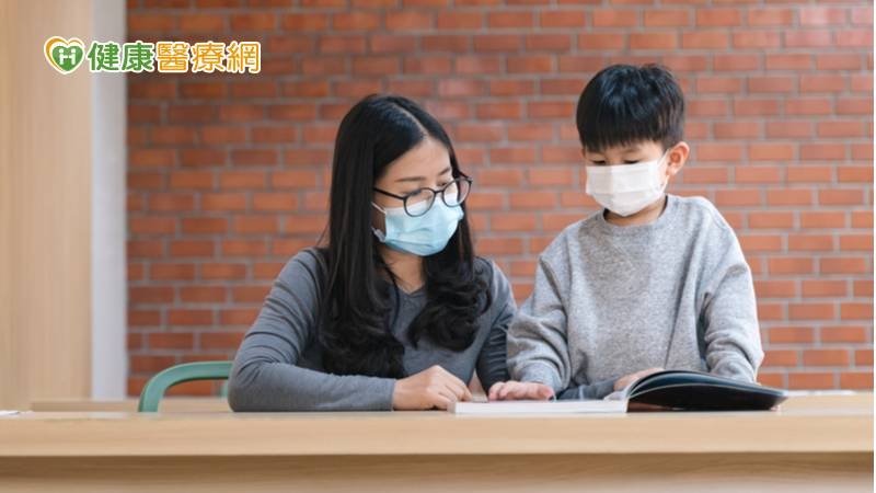 孩童戴口罩影響情緒、語言發展! 治療師有解