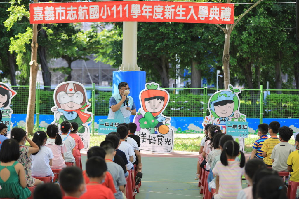 新生入學典禮 教育處長林立生為小小新一生獻上祝福