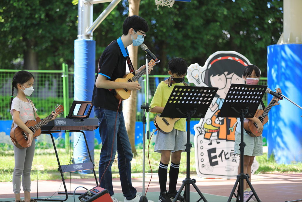 表演
