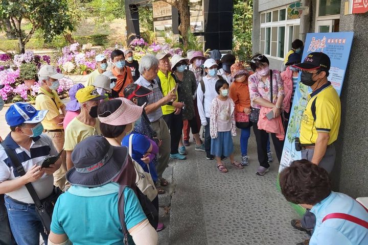 慶祖父母節!祖孫同遊虎頭埤8/28享半票 邊玩邊拍拿獎金