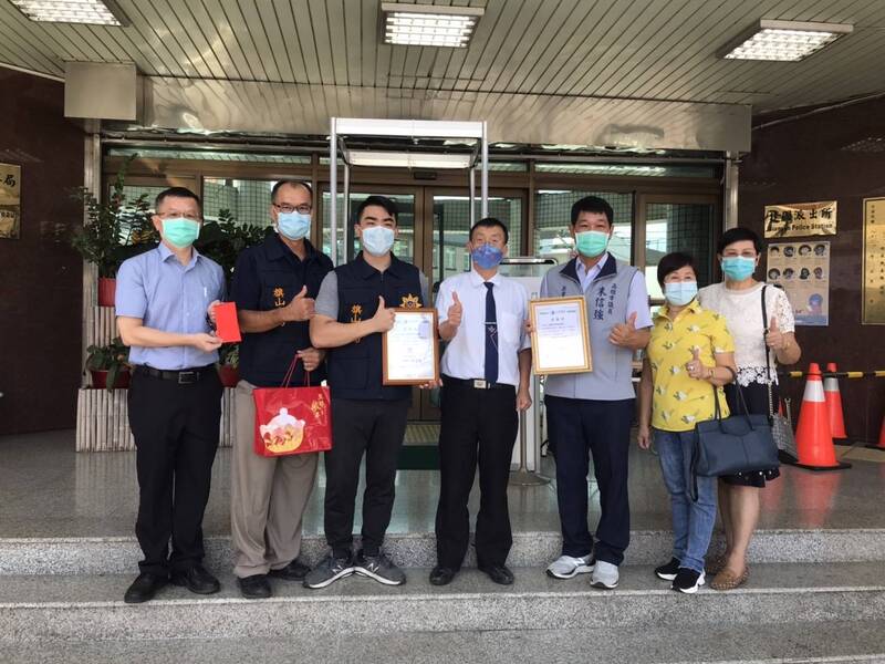 漾新聞|朱信強議員偕同中華電信赴旗山分局慰勉破獲電信設備竊盜案員警