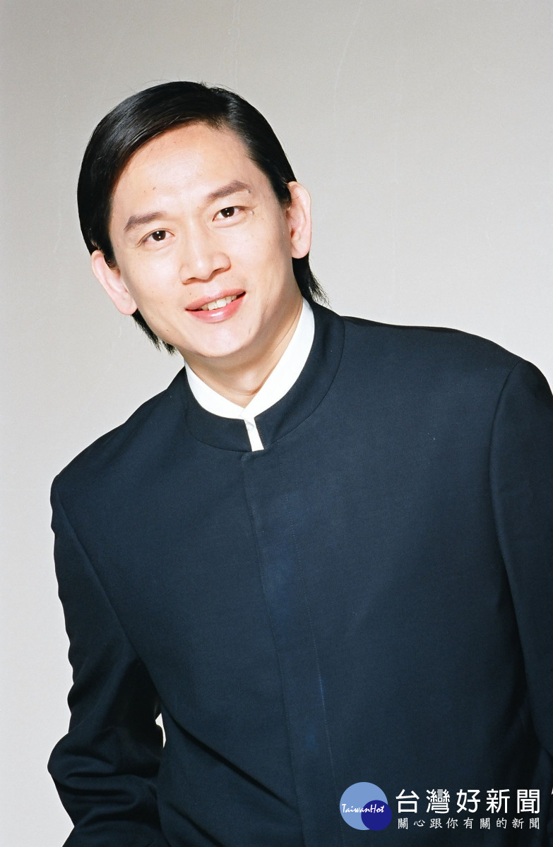 三金歌王殷正洋。
