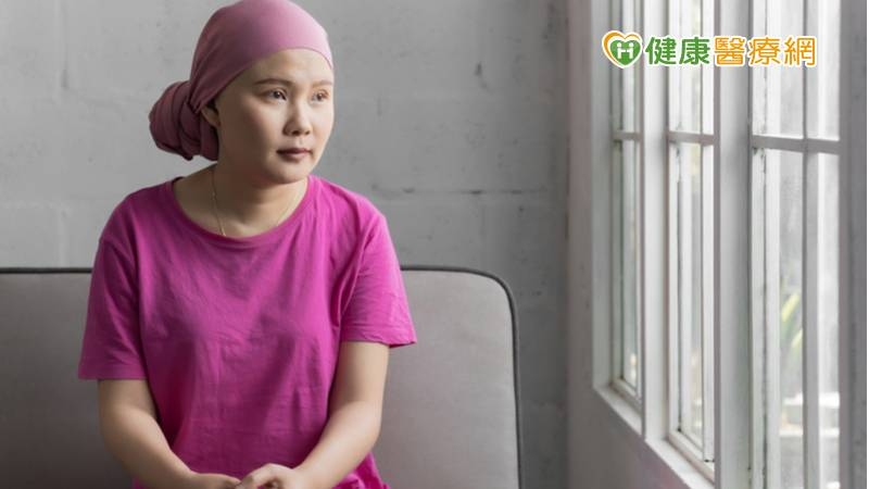 名人罹癌病逝報導聳動易影響癌友情緒! 醫籲:親友多給予關懷