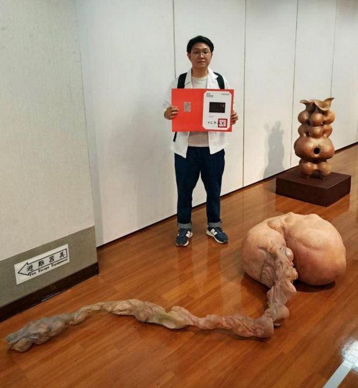 大葉大學蕭亦連勇奪桃城美展首獎 作品獲嘉義市立美術館典藏