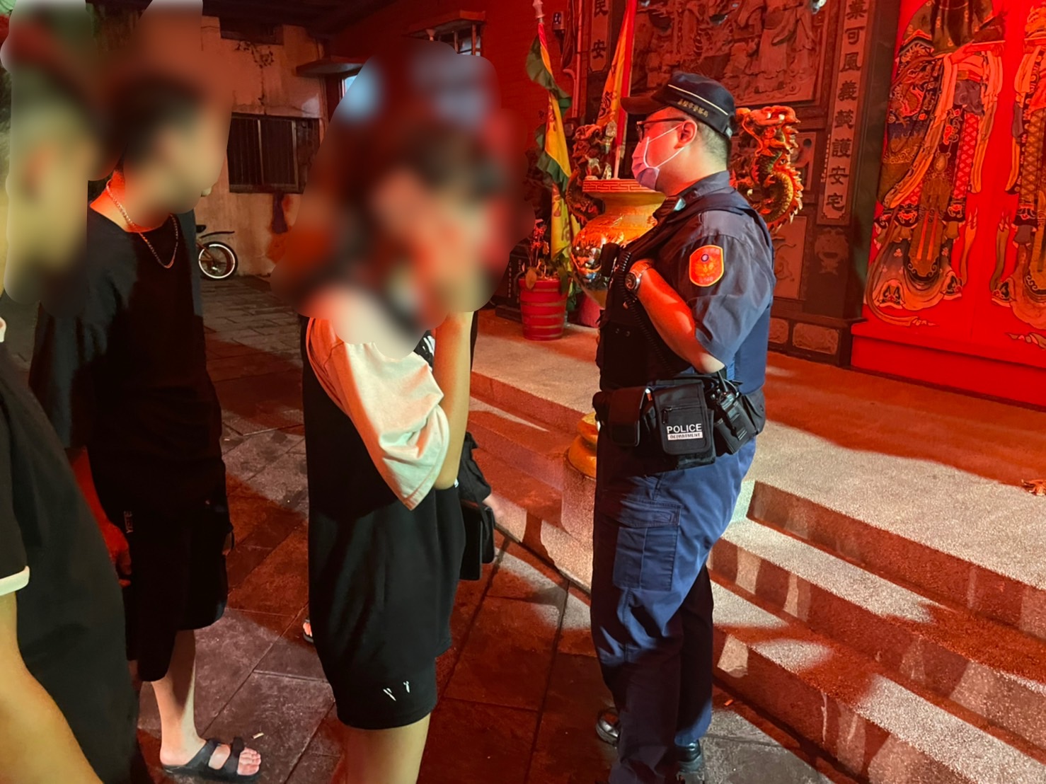 圖片說明:少女與母親聯絡已同上電話。(記者宋紹誠翻攝)