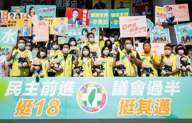 漾新聞|高雄湧言會 12 選將聯合登記 偕年輕人拚 18 歲公民權入憲複決
