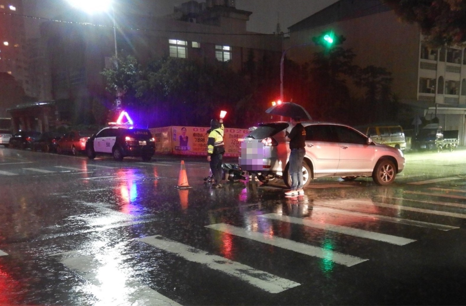 ▲天雨路滑「撞」況多,駕駛朋友更要注意減速慢行 (圖/台中市警察局 提供)