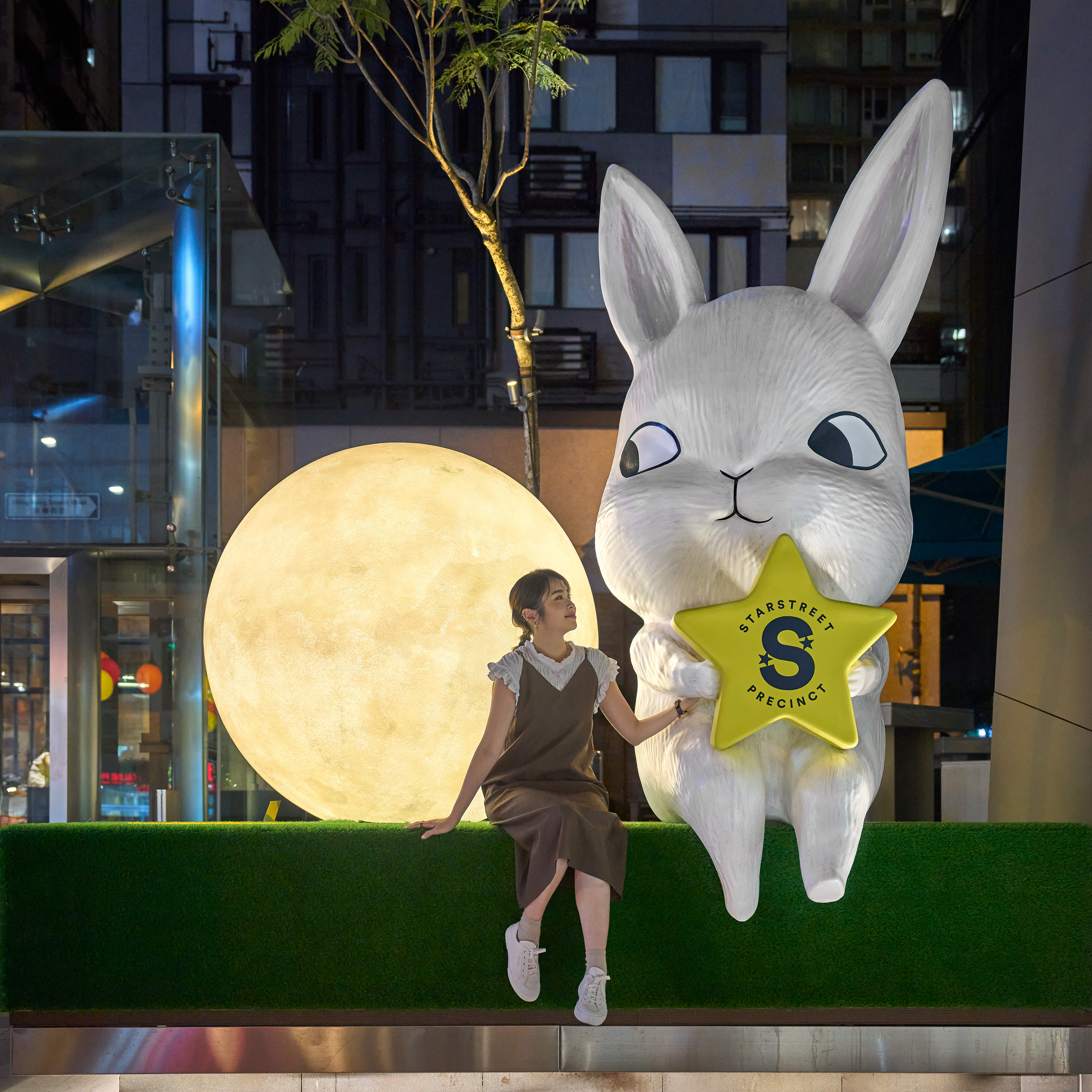 星街小區與emmaAparty聯手呈獻 「Star．Moon．Bunny兔月星辰」中秋節藝術裝置