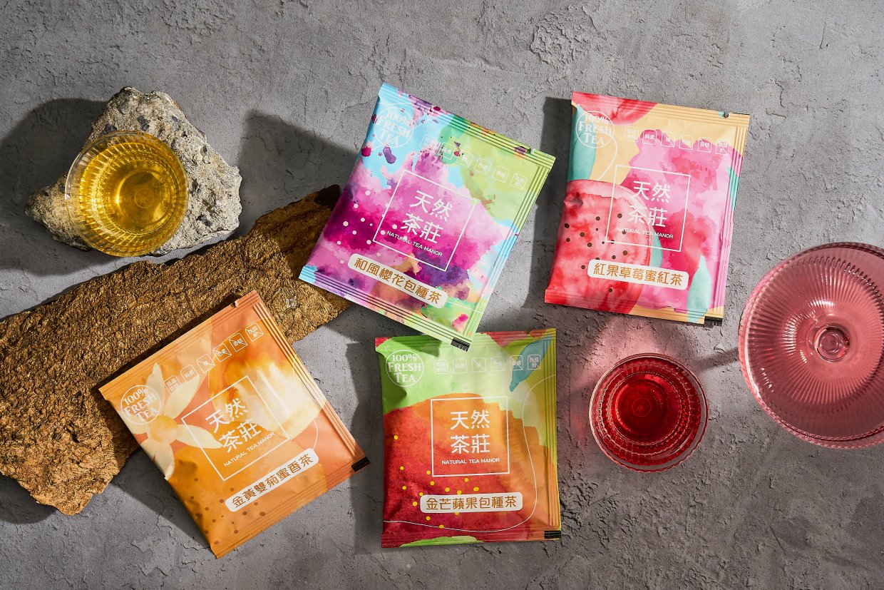 花和果乾與在地茶葉製成的6種花果茶,多種清香正好為中秋烤肉解油膩