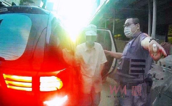 八旬失智翁外出迷路　北港熱心警協助返家