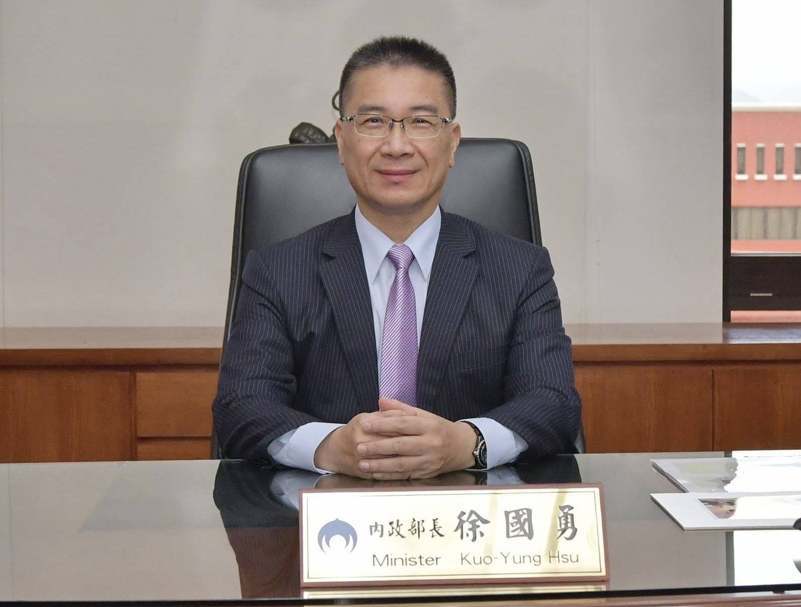 圖片說明:媒體人韋安於臉書列出徐國勇「十大挺警消作為」反擊郭台銘「尸位素餐」之說。(圖/翻攝自徐國勇臉書)
