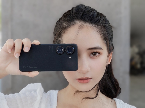 最新小尺寸旗艦手機ASUS Zenfone 9(8GB+256GB).jpg