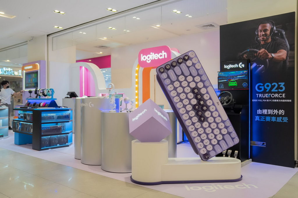 現場還有180公分高的等比POP KEYS無線機械式鍵盤巨型裝置可供民眾拍照打卡